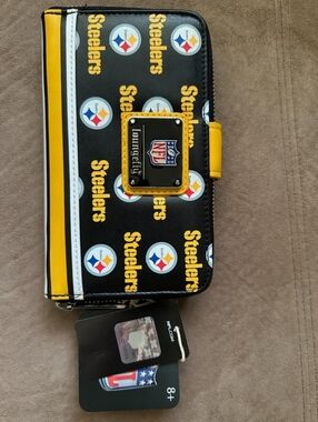 Loungefly Black & Yellow Pittsburgh Steelers Zip Wallet